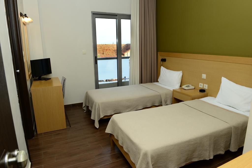 Ionion Hotel คิปปาริสเซีย ภายนอก รูปภาพ