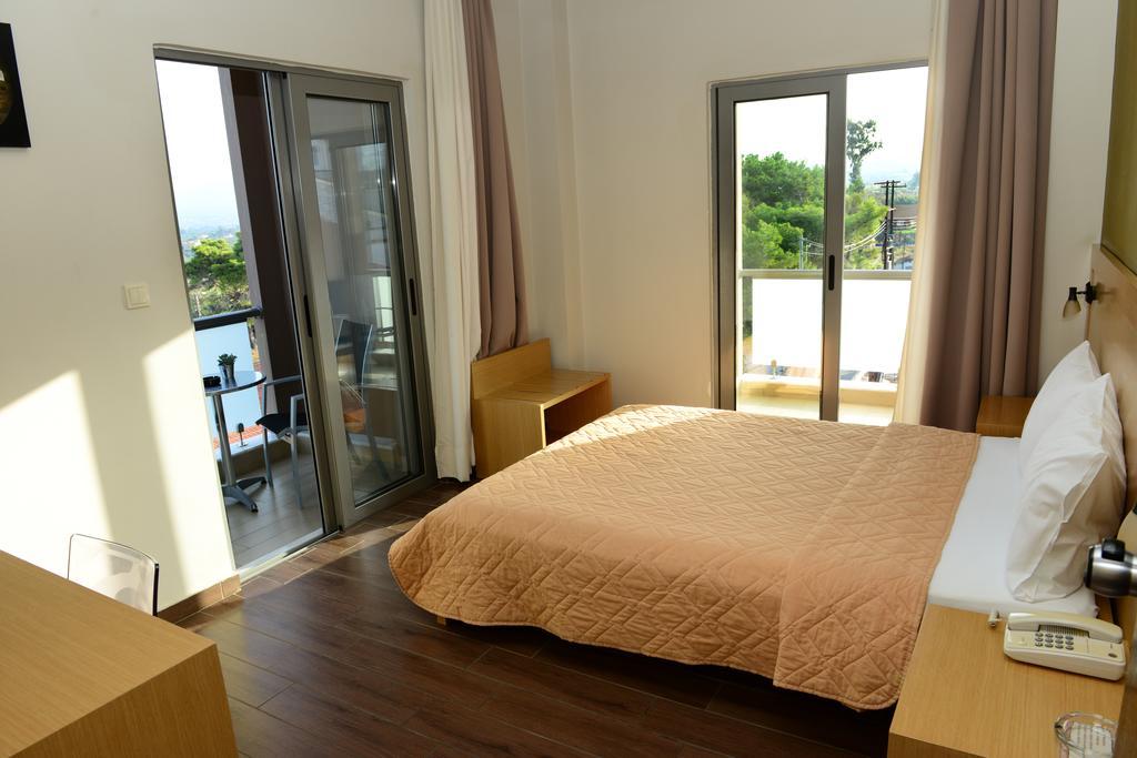 Ionion Hotel คิปปาริสเซีย ห้อง รูปภาพ