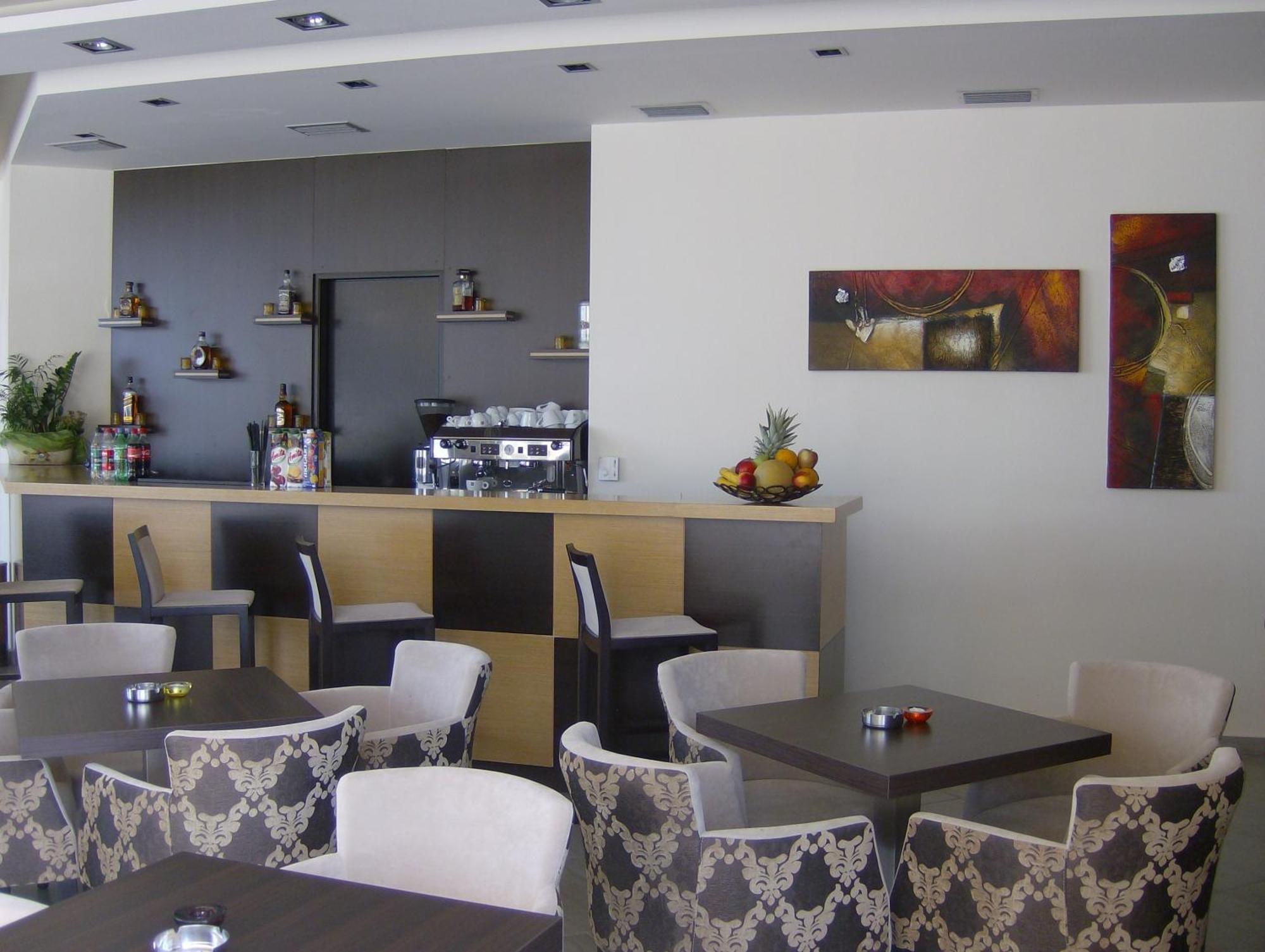 Ionion Hotel คิปปาริสเซีย ภายนอก รูปภาพ