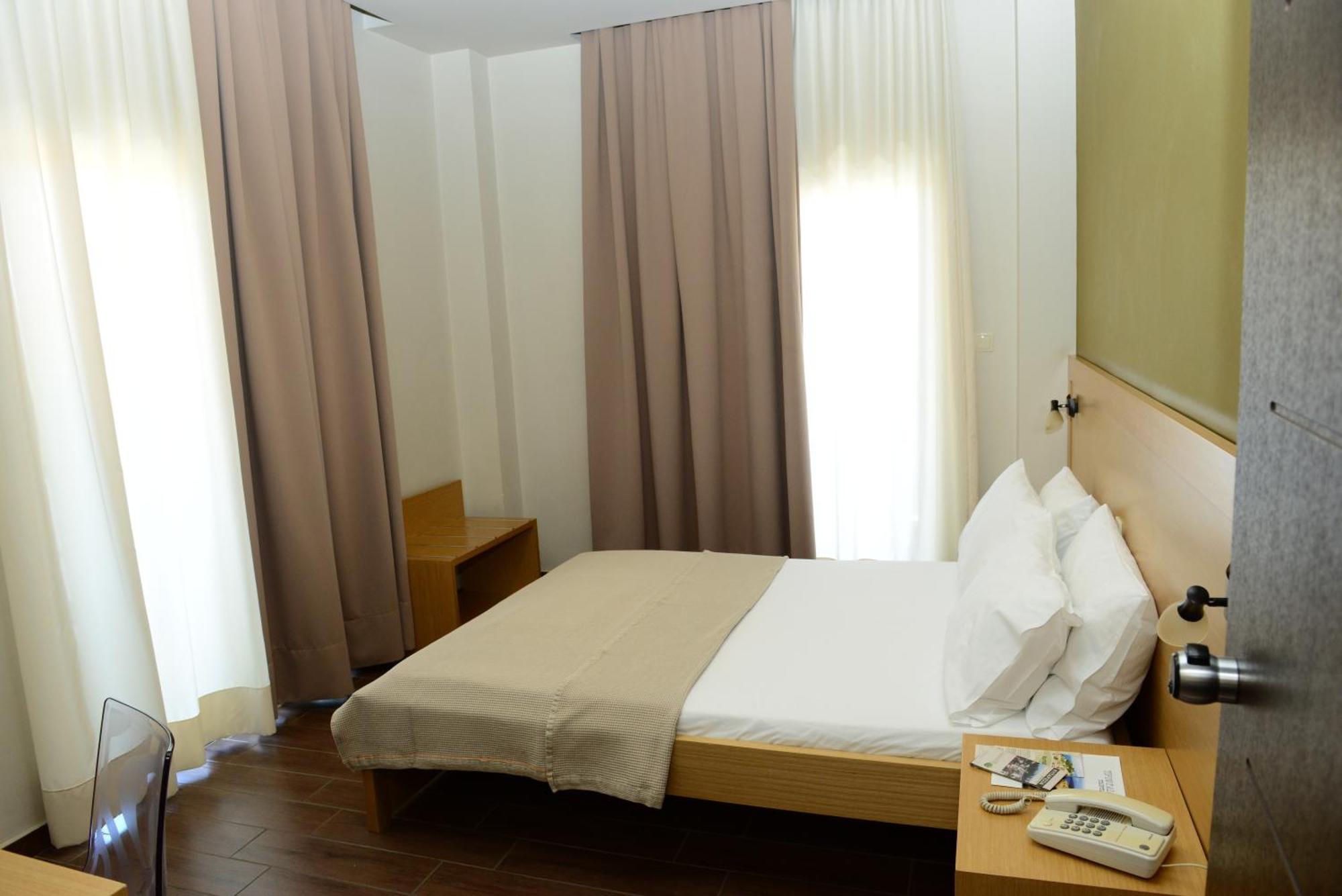Ionion Hotel คิปปาริสเซีย ห้อง รูปภาพ